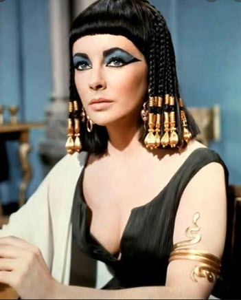 Cleopatra with dark black hair - Cleopatra ( 1963 )