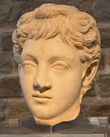 Commodus as a youth