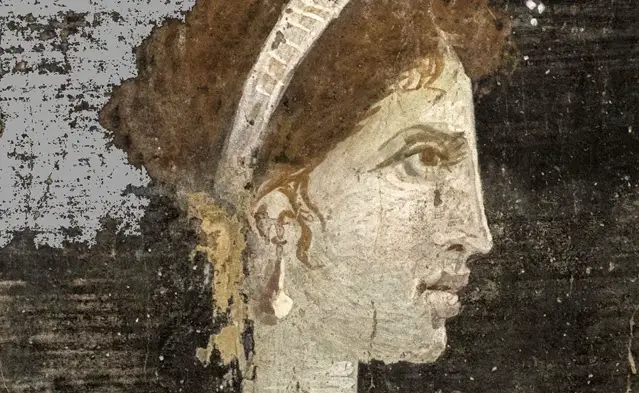 Depiction of Cleopatra with pale skin tone