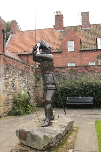Statue of Sir Henry Percy - Hotspur