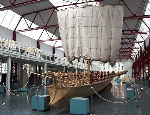 Reconstruction of a Roman fluvial boat, a navis lusoria of the classis germanica