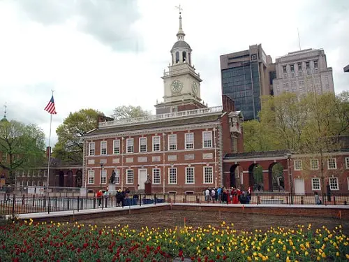 United-States-Continental-Congress-The-front-of-Independence-Hall-in-Philadelphia