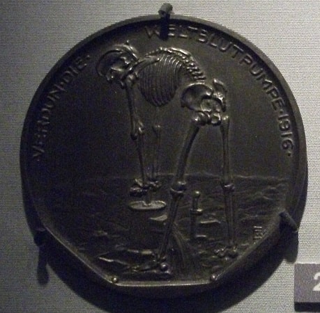 German propaganda medal, Verdun the World blood pump