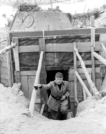 Mussolini inspecting fortifications