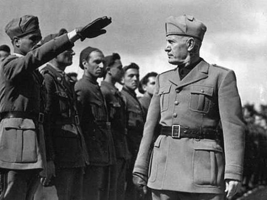 Mussolini inspecting troops during the Italo Ethiopian War