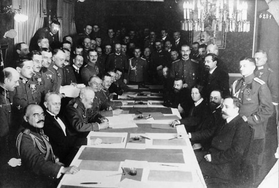 Signing of the armistice between Russia and the Central Powers on 15 December 1917
